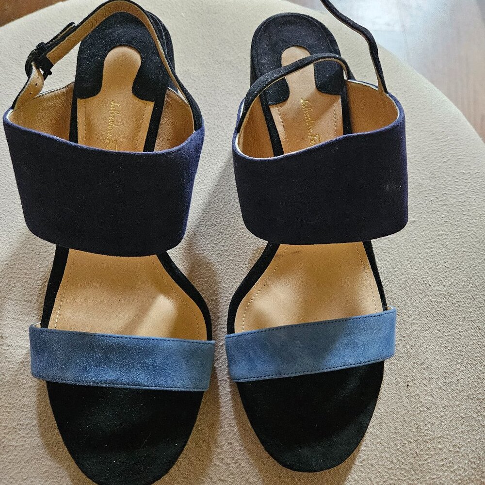NWOT Salvatore Ferragamo sandals navy and light blue heels